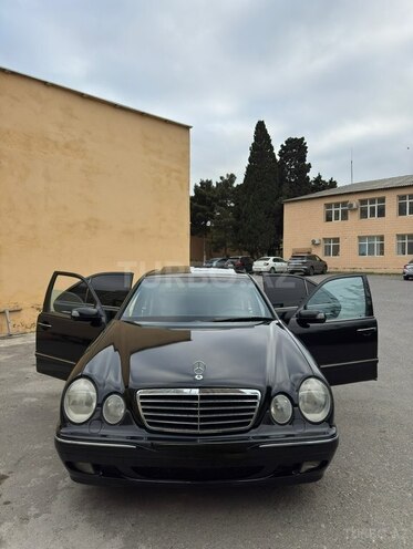 Mercedes E 240-6
