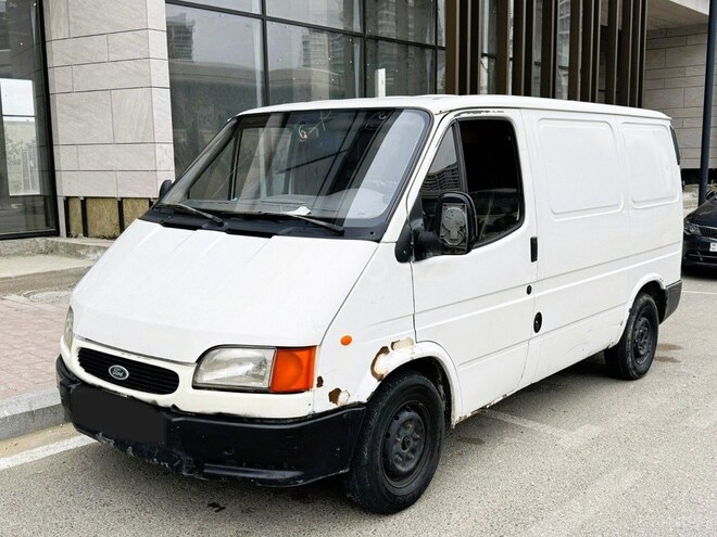 Ford Transit-3
