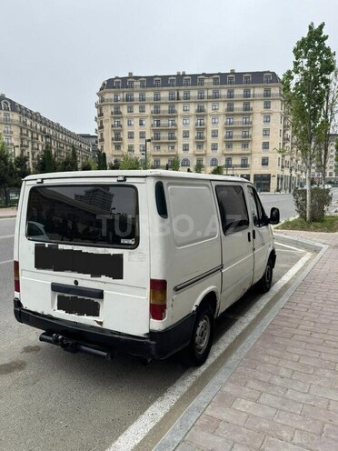 Ford Transit-2