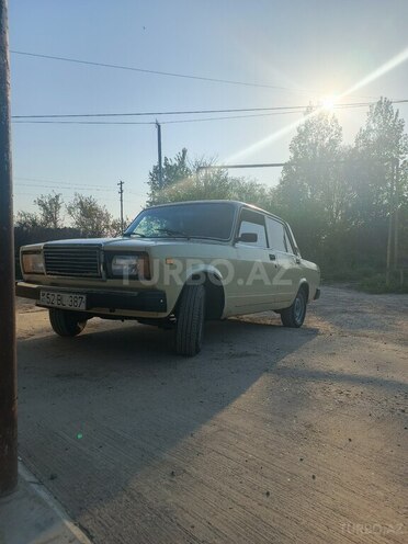 LADA (VAZ) 2107-15
