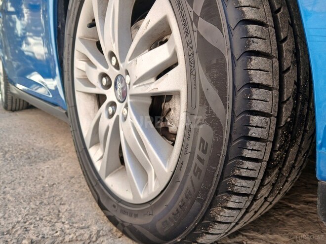 Ford Focus-6