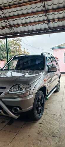 Chevrolet Niva-8