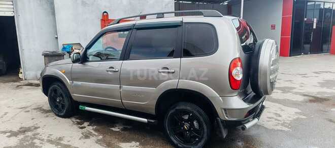 Chevrolet Niva-11