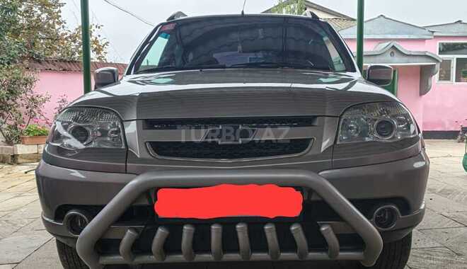 Chevrolet Niva-1