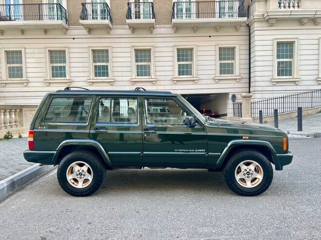 Jeep Cherokee-3