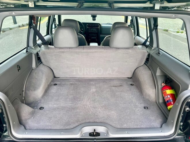 Jeep Cherokee-15