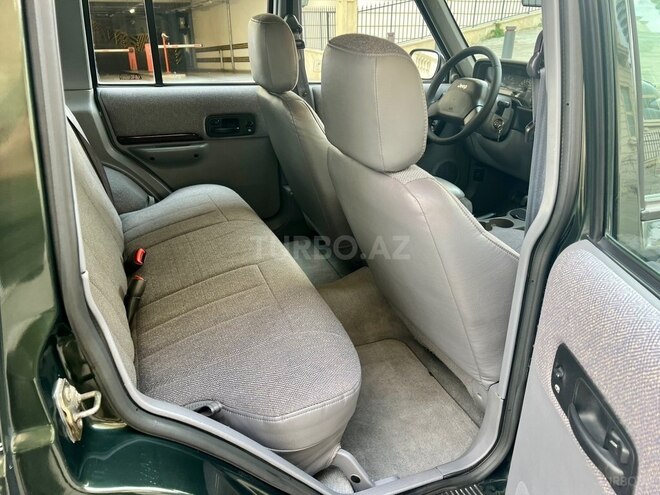 Jeep Cherokee-13