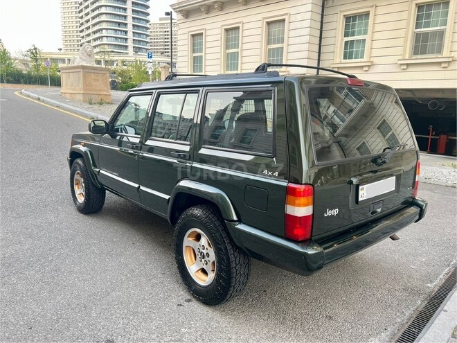 Jeep Cherokee-7
