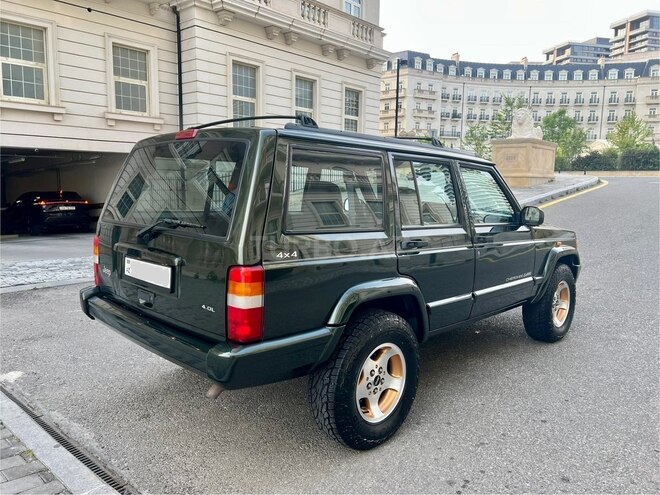 Jeep Cherokee-9