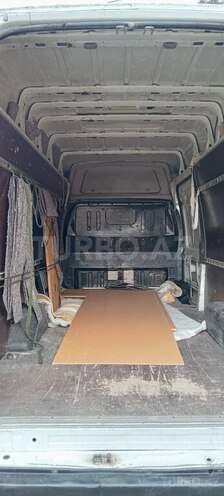 Ford Transit-11