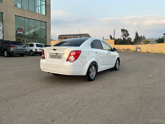 Chevrolet Aveo-3
