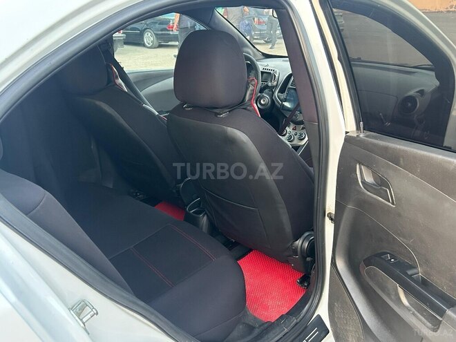Chevrolet Aveo-6