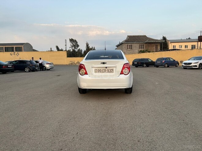 Chevrolet Aveo-7