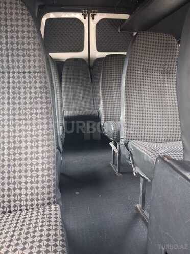 Ford Transit-11