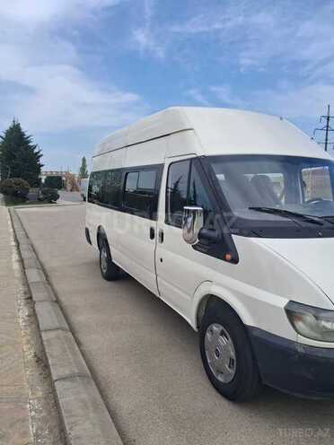Ford Transit-7