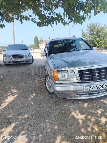 Mercedes 200 D-3