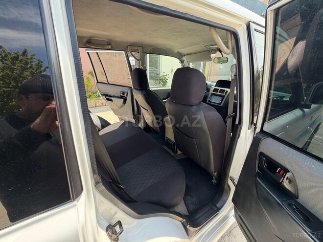 Mitsubishi Pajero io-11
