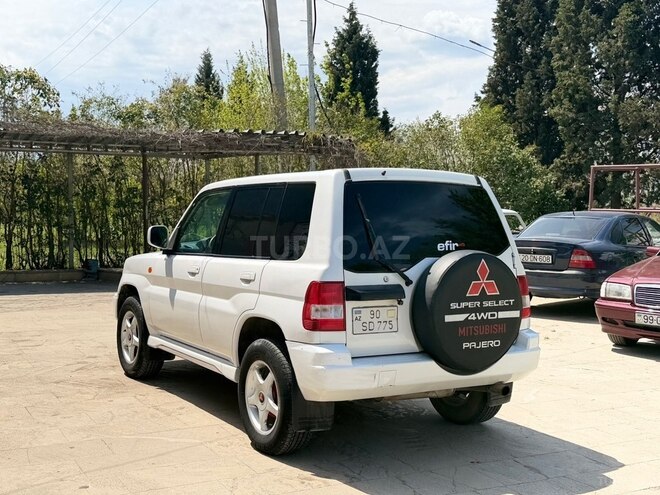 Mitsubishi Pajero io-3