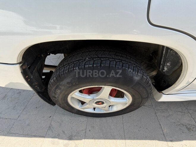 Mitsubishi Pajero io-14