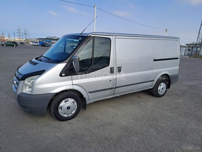 Ford Transit-2