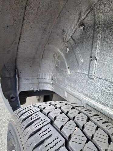 Ford Transit-8