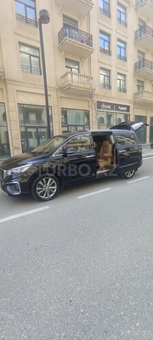 Kia Carnival-4