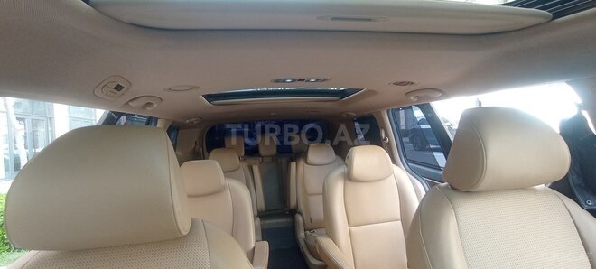 Kia Carnival-8