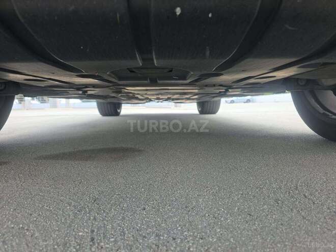 BMW X7-19