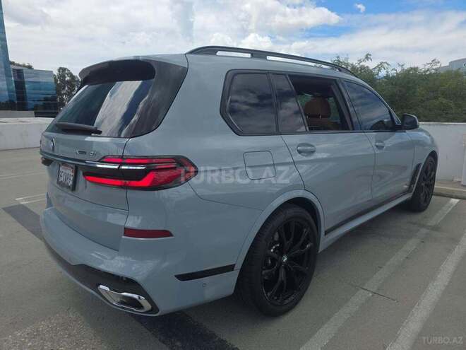 BMW X7-4