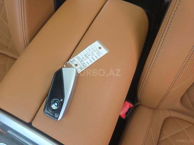 BMW X7-11