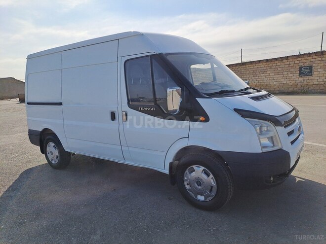 Ford Transit-3