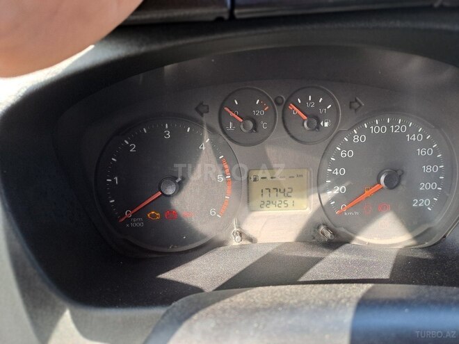 Ford Transit-10