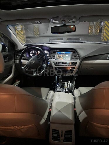 Hyundai Sonata-6