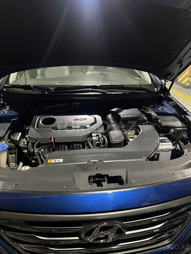 Hyundai Sonata-4