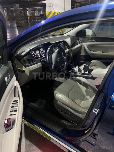 Hyundai Sonata-13