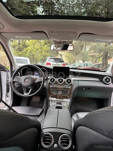 Mercedes C 300 4MATIC-11