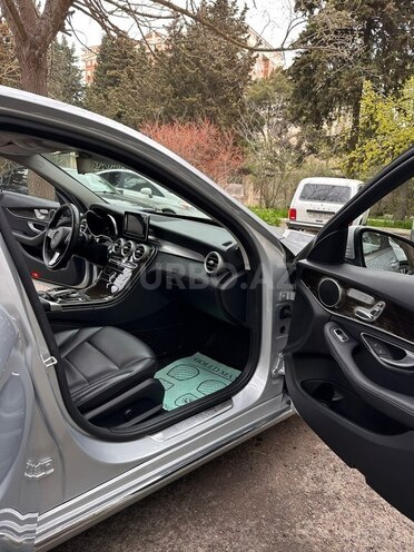 Mercedes C 300 4MATIC-8