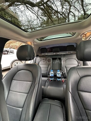Mercedes C 300 4MATIC-10