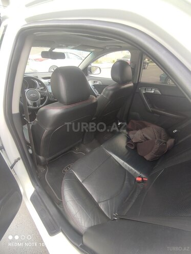 Kia Cerato-4