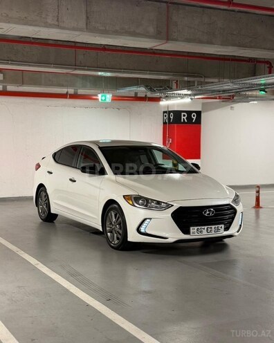 Hyundai Elantra-2