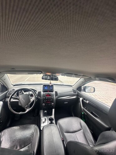 Kia Sorento-4