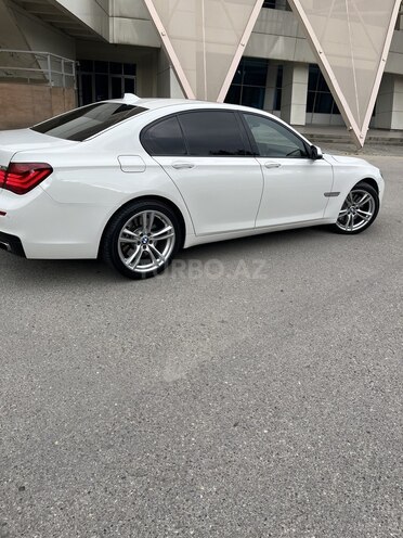 BMW 740-7