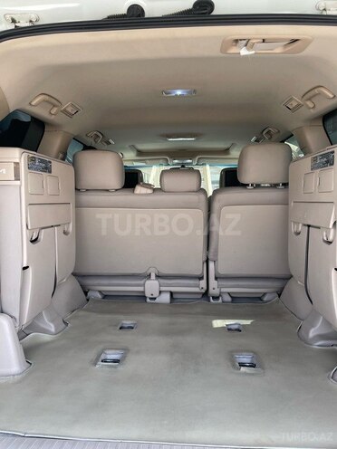 Toyota Land Cruiser-8