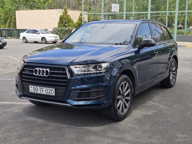 Audi Q7-3