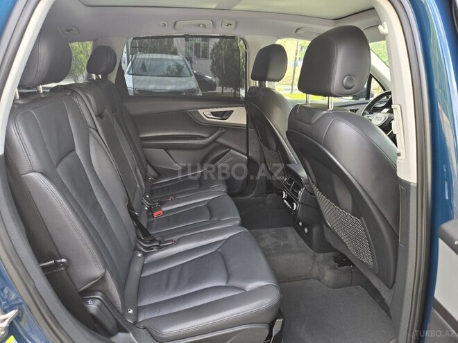 Audi Q7-10