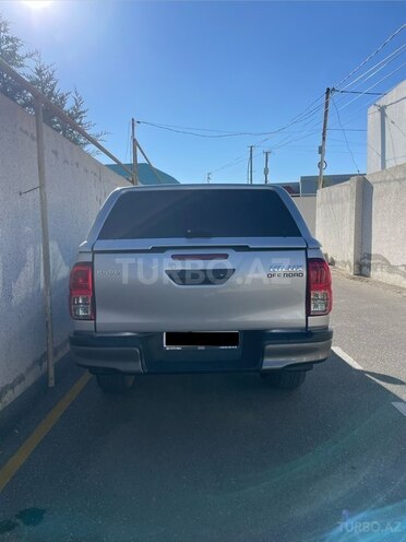 Toyota Hilux-5