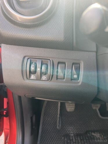Renault Clio-14