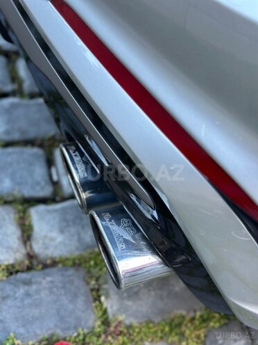Hyundai Elantra-17