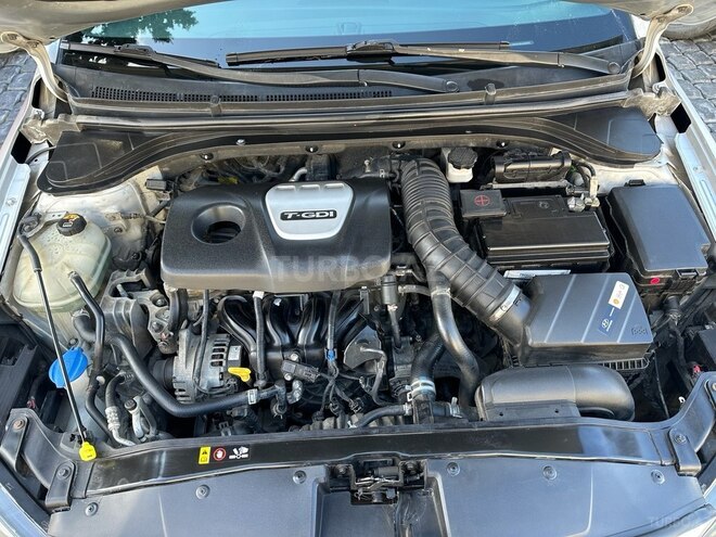 Hyundai Elantra-20