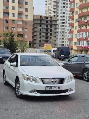 Toyota Camry-1